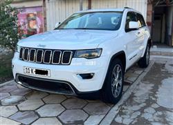 جیپ گراند شیرۆکی